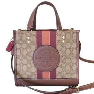COACH DEMPSEY TOTE 22 IN SIGNATURE JACQUARD WITH STRIPE AND COACH PATCH EUC